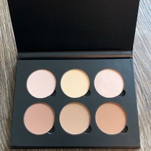 Anastasia Beverly Hills powder contour kit light